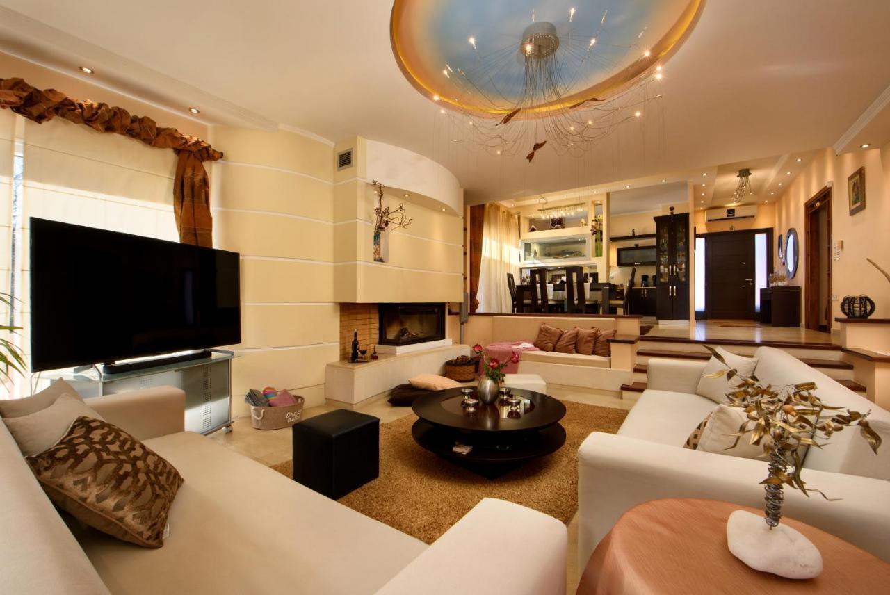 Villa Magic Perla 고우비아 외부 사진