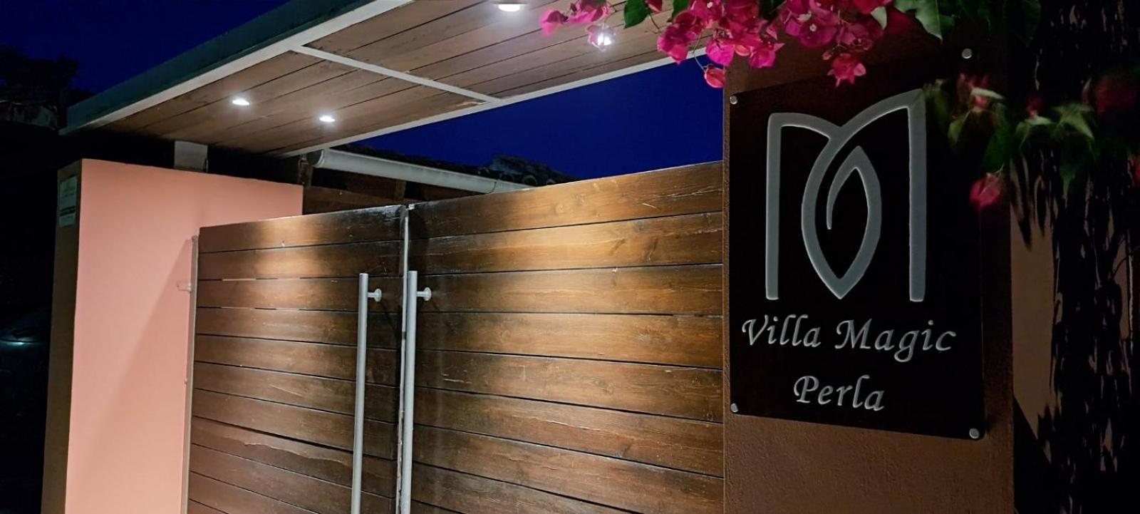 Villa Magic Perla 고우비아 외부 사진